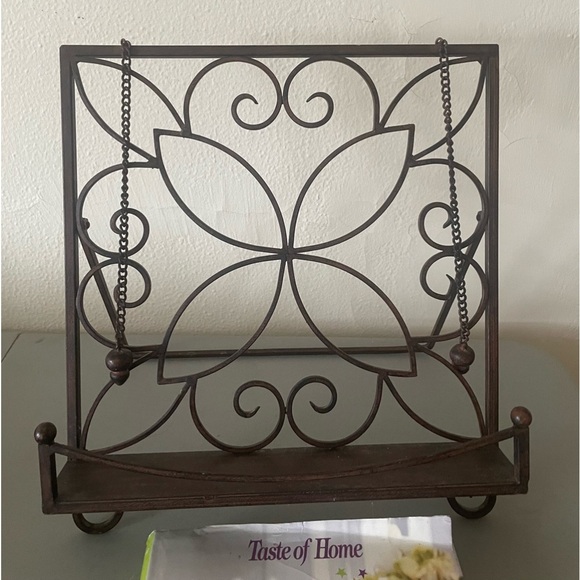 Taste of Home Metal Bronze Bible Book Photo Stand Holder w Celebrations Cookbook - Picture 2 of 4